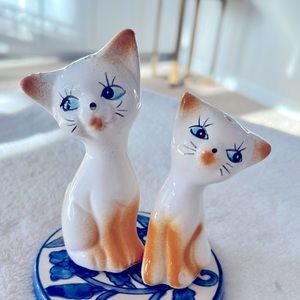 🐈Vintage Siamese Cat Salt & Pepper Shaker Set